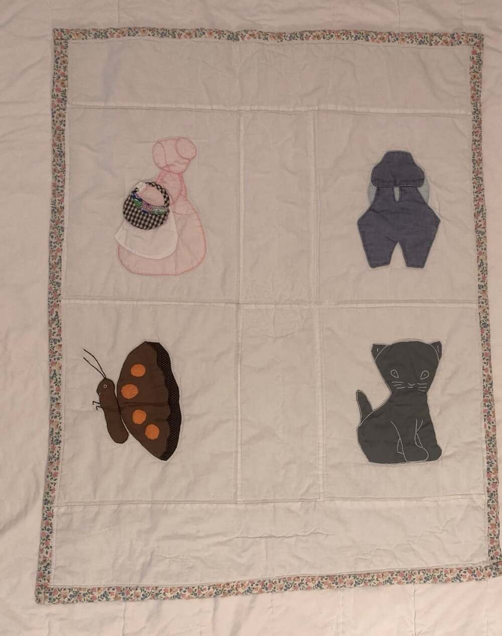 Handmade Sunbonnet Sue vintage baby quilt 2 sided
